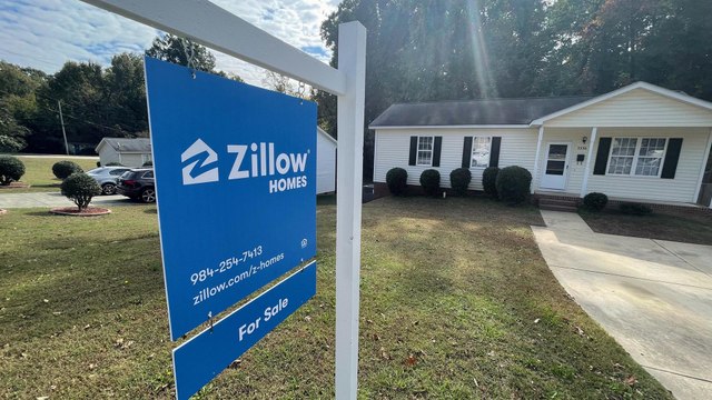 Zillow Exits Home-Buying Business, Stock Plunges 25%