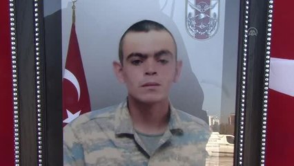 AFYONKARAHİSAR - Askeri birliğinde kalp krizi geçirerek hayatını kaybeden asker, toprağa verildi