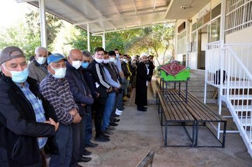 Kızını ve eşini katledip intihar eden baba, ayrı yerde toprağa verildi