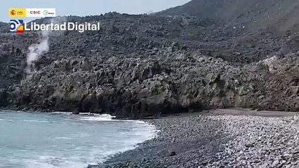 Así se ven las primeras playas originadas por la lava del volcán de La Palma