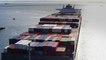 Brexit : embouteillage de bateaux plein de cadeaux de Noël dans un port, les navires déroutés