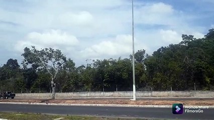 Embraer 195 PR-AXC vindo de Santarém(PA) e Airbus A321 PT-XPL vindo de Brasília