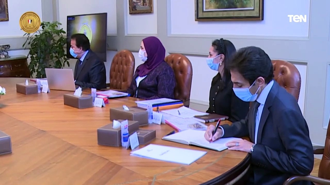 الرئيس يتابع نشاط صندوق مصر السيادي وتطوير الأصول والمنشآت.. شاهد نشاط الرئيس عبدالفتاح السيسي اليوم