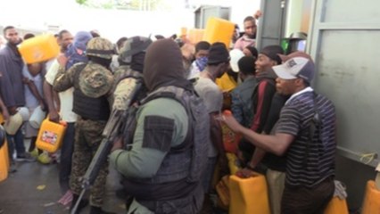 El riego aumenta en Puerto Príncipe para quienes desean repostar combustible