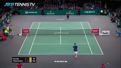 Rolex Paris Masters - Medvedev rejoint les quarts
