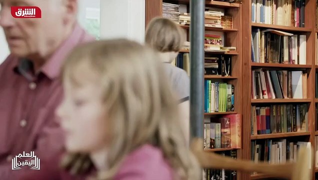 ...الطفل البالغ من العمر سبع سنوات يرى محيط...