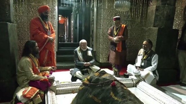 PM Narendra Modi offers prayers at Kedarnath temple