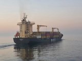 Kadıköy açıklarında konteyner gemisi arızalandı