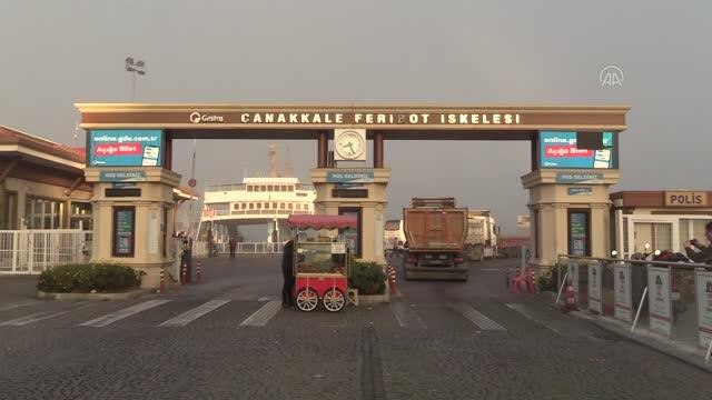 Çanakkale Boğazı yoğun sis nedeniyle çift yönlü transit gemi geçişlerine kapatıldı