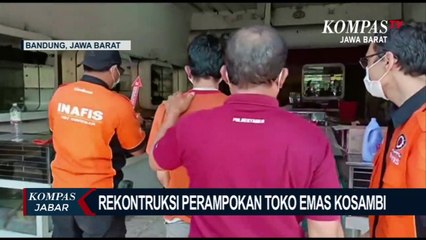 Rekontruksi Perampokan Toko Emas  di Kosambi