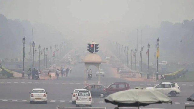 Pollution reached dangerous level in Delhi after fireworks