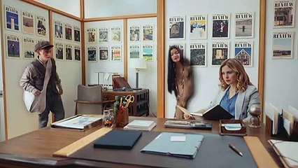 Ghosts S01E07 Flower's Article