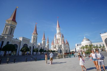 Yılı 9 milyondan fazla turistle kapatmaya hazırlanan Antalya, 2022'den daha umutlu