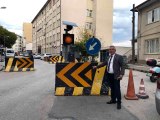 Bilecik İl Emniyet Müdürlüğü önüne konulan beton bariyerler kaldırıldı
