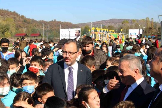Bakan Kasapoğlu: Sporun bir kültür olarak güçlenmesi en büyük hedeflerimizden