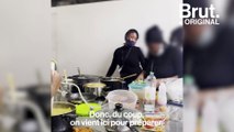 Dans la cuisine partagée de l'Armée du Salut à Paris