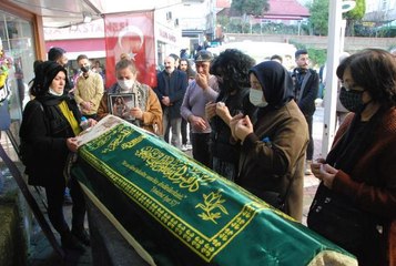 Hatice Akarsu, oğlu Barış'ın yanına defnedildi