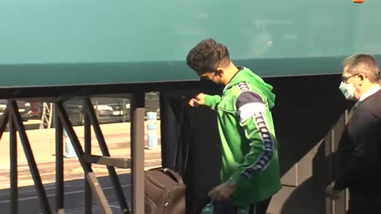 Caras largas de los jugadores del Betis tras la derrota en Alemania