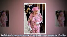 Elizabeth II la reine a pris un hélicoptère pour rejoindre le château de Sandringham