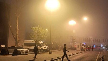 Meteoroloji'nin "sarı kod" ile uyardığı İstanbul'da sis bastırdı, vapur seferleri iptal edildi