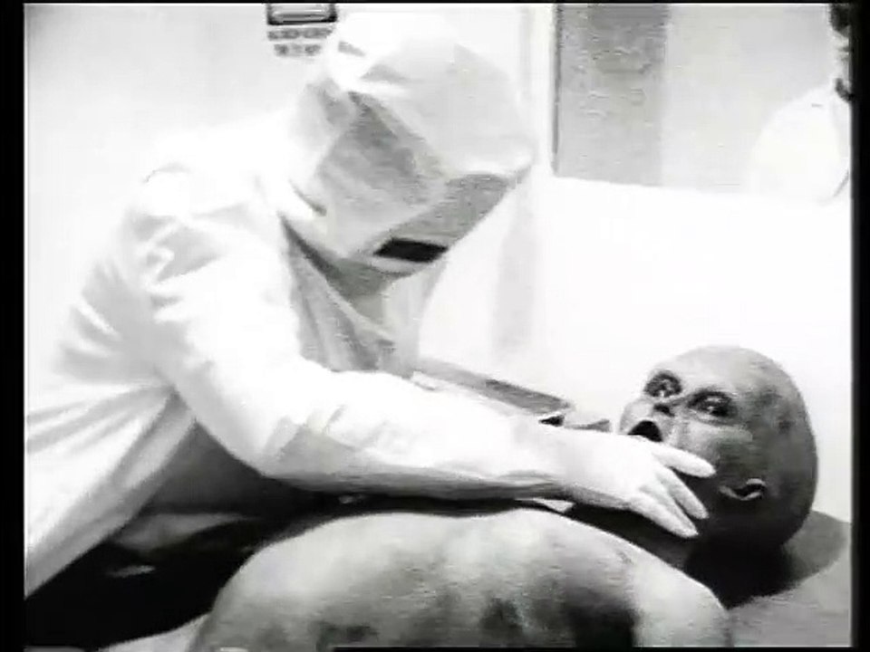 The Alien Autopsy | CIA Scientist Approved genuine footage | Alien & UFO Disclosure | Alien & UFO Evidence | Proof OF Alien & UFO | Alien Found in Roswell UFO Crash