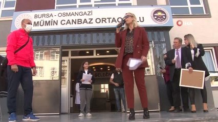 Son dakika... Okul yaptıran hayırsever iş adamına mektup yazdı, tablet kazandı