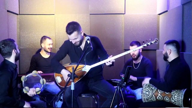 İBRAHİM ERTUĞRUL & KARA KARA DÜŞÜNÜRÜM (Söz-Müzik: Osman KARAKAYA / OsKar)