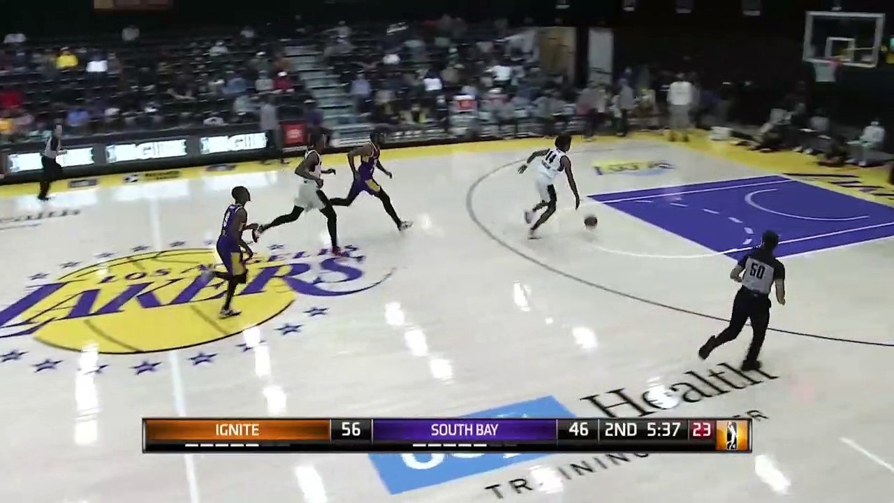 MarJon Beauchamp with the big dunk
