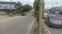 Akibat Kelangkaan BBM,Warga Kota Sorong, Papua Barat Antri BBM