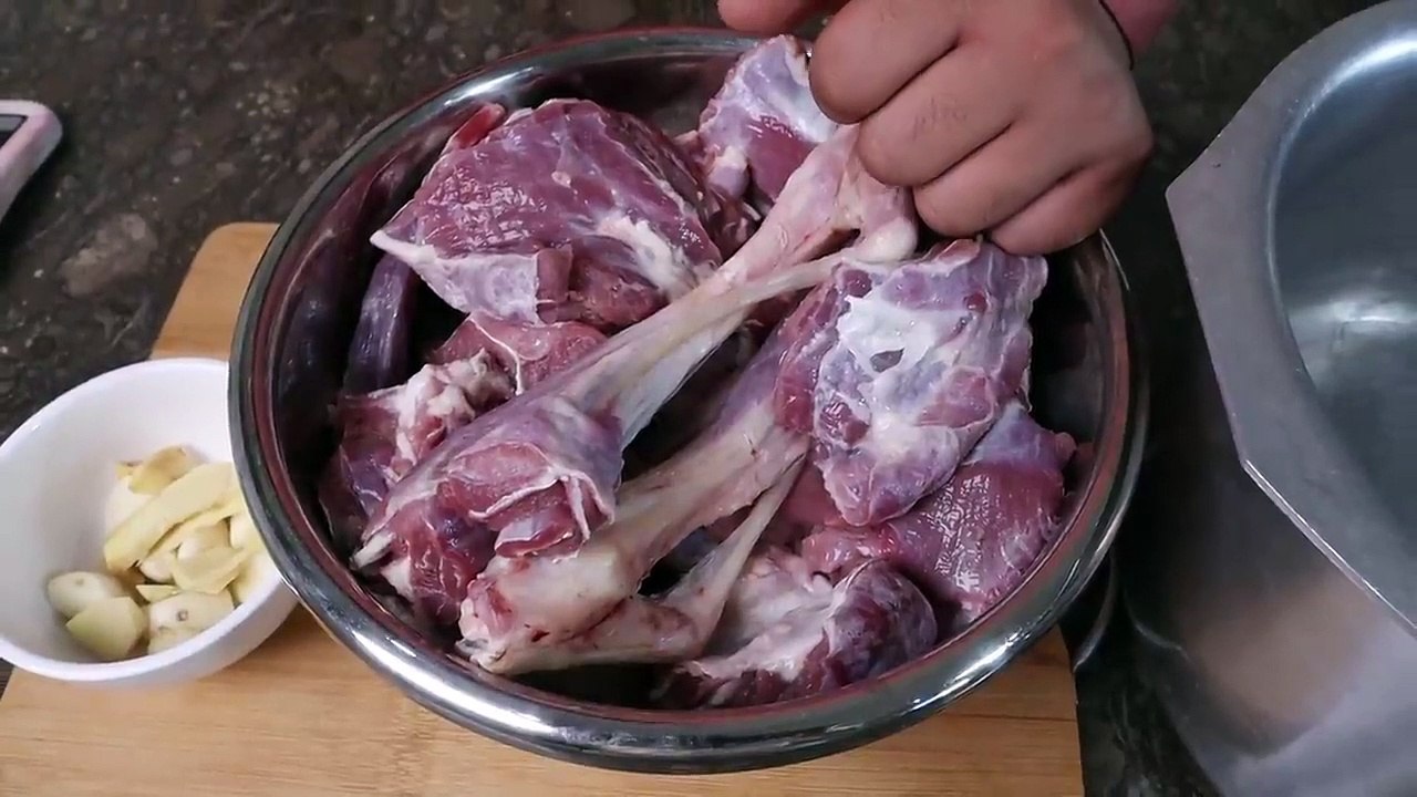 Rosh _ Namkeen Gosht Recipe _ Traditional KPK and Baluchistan