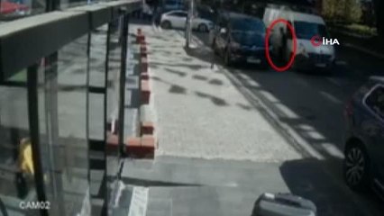 Saç tarama bahanesi ile araçlardan hırsızlık yapan şahıs yakalandı