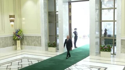 Özbekistan'da cumhurbaşkanı seçiminin galibi Mirziyoyev, yemin ederek görevine başladı