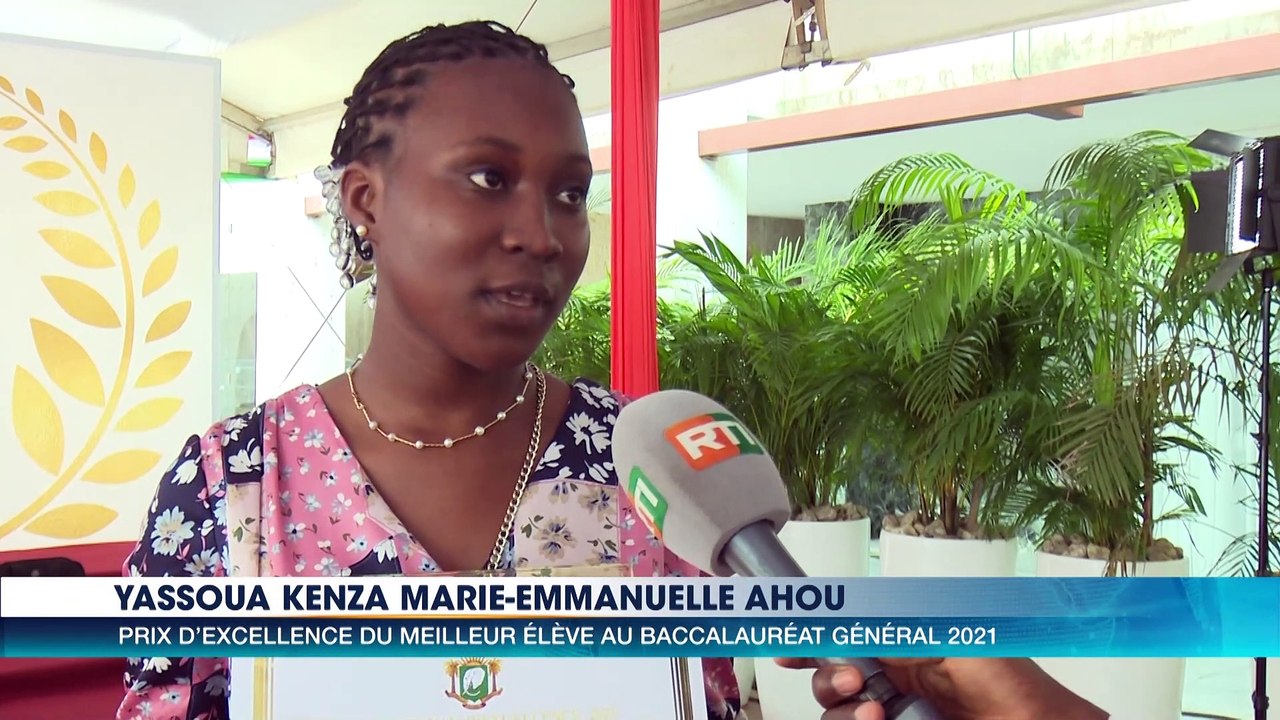 La gente féminine honorée à l'occasion de la célébration de la 8e Journée Nationale de l’Excellence