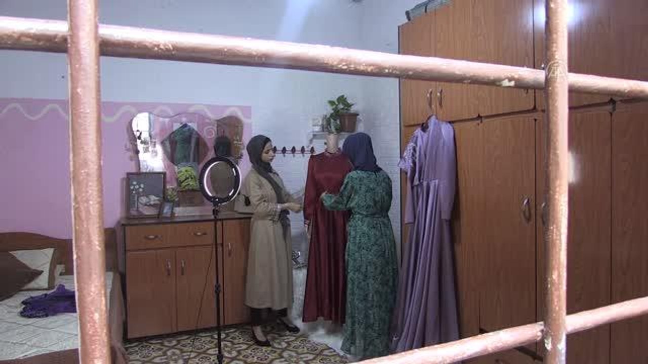 İki kız kardeş "ikinci el" ile hem bütçelerine hem de çevreye katkı sağlamaya çalışıyor