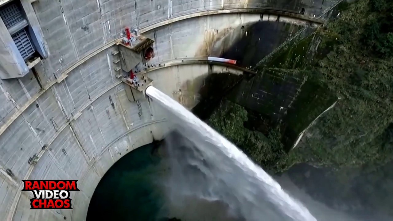 Dam water discharges | Emergency water release| water pressure| dam broken , failure