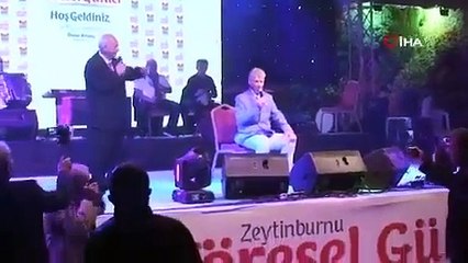 Sahnede kalp krizi geçirip hayatını kaybetti