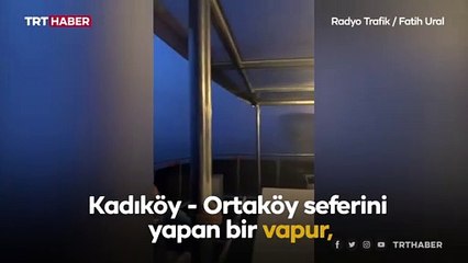 Yolcu teknesi ile vapur çarpışmaktan son anda kurtuldu