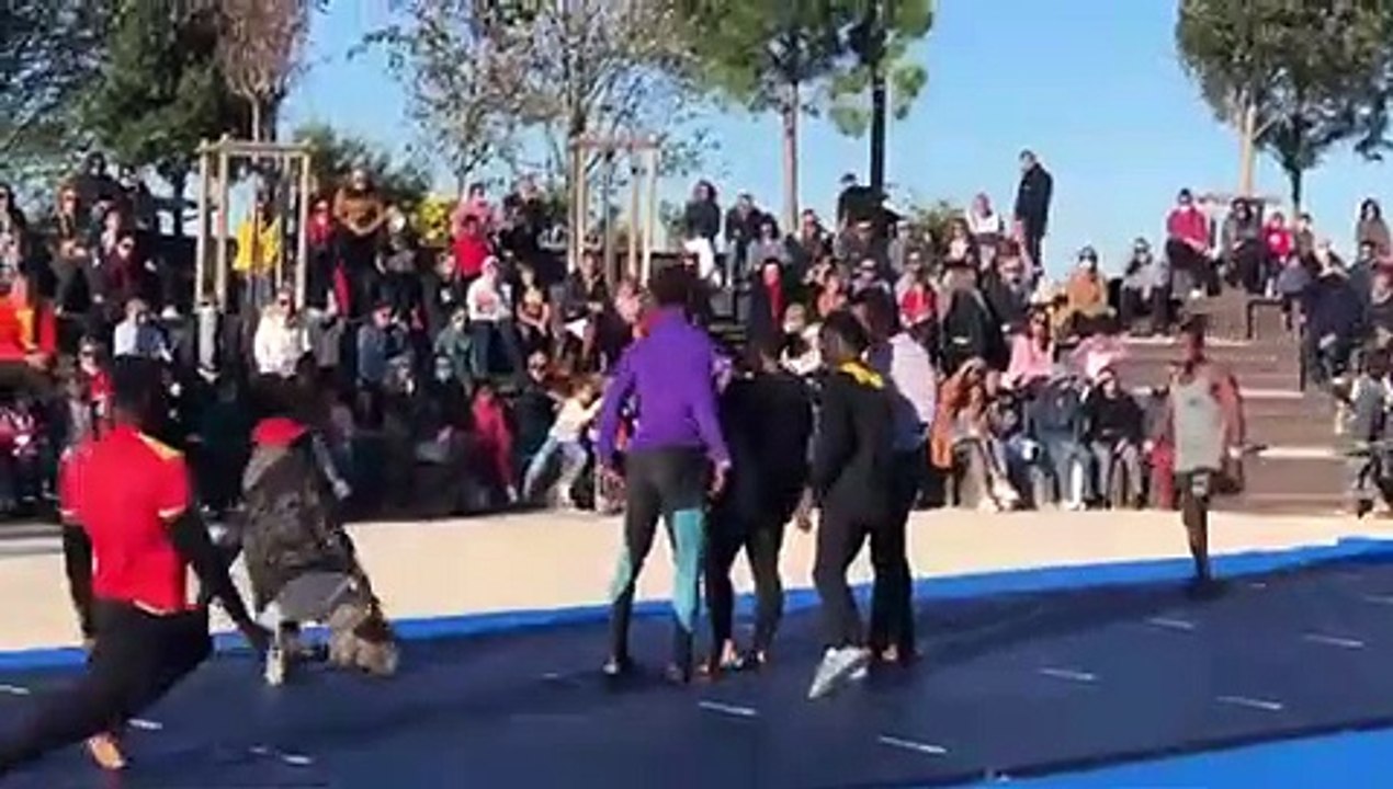 Martigues : le spectacle Yé ! de la Cie Terya Circus Rock en Cirque en images