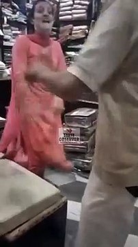 Boy Was Disturbing A Girl In A Market And Then Girl Started Beating Him