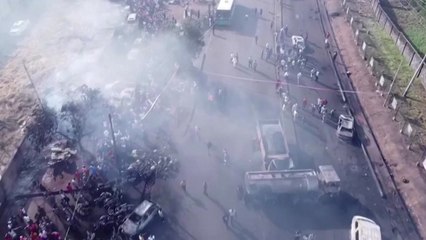 시에라리온 수도서 유조차 폭발...최소 99명 사망 / YTN