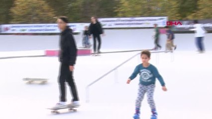 Covid-19'dan yengece? Onlarca çeşit turşu bu festivalde