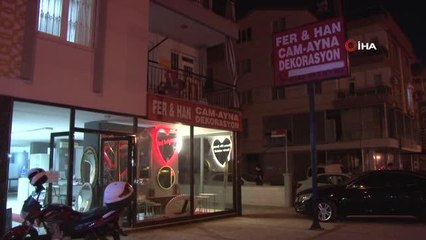 Çerçeveletip duvarına astığı ilk siftah parasını çaldıran camcı: "Dükkanın namusuydu"
