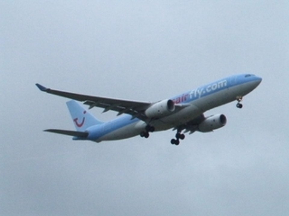 Décollage A332 F-HBIL CRL920 2008.03.02