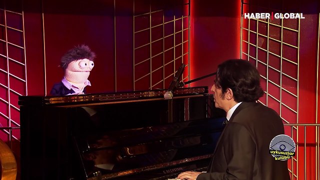 Okan Bayülgen ve Dayı stüdyoyu kırdı geçirdi