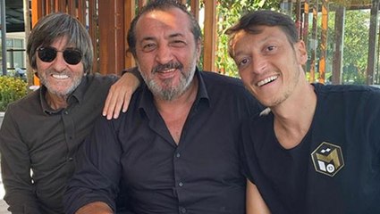 Ayrılık çanları çalan Mesut Özil'in yeni adresi netleşti! Bu kez teklifi geri çevirmedi