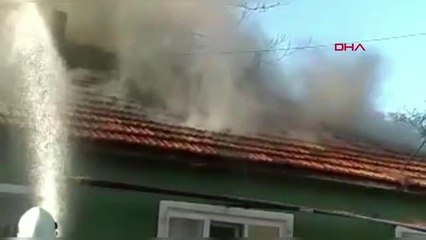 BURDUR'DA KORKUTAN EV YANGINI