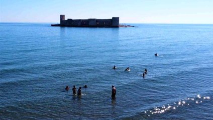 Pastırma yazında Mersin'de deniz keyfi