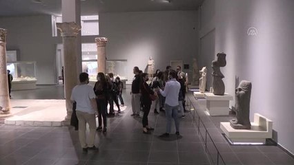 ŞANLIURFA - Kıbrıs'tan tarih öğretmenlerinin de olduğu bir grup Şanlıurfa'yı gezdi