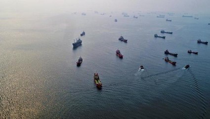 İstanbul Boğazı'nda yük gemilerine yoğun sis engeli! Bir günlük bekleyişin bedeli ise tam 10 milyon dolar