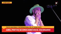 Abel Pintos se emocionó en el escenario